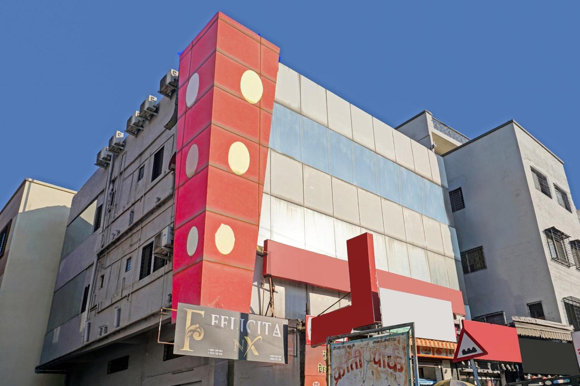 Hotel O 24K Inn Mundhwa Bagian luar foto