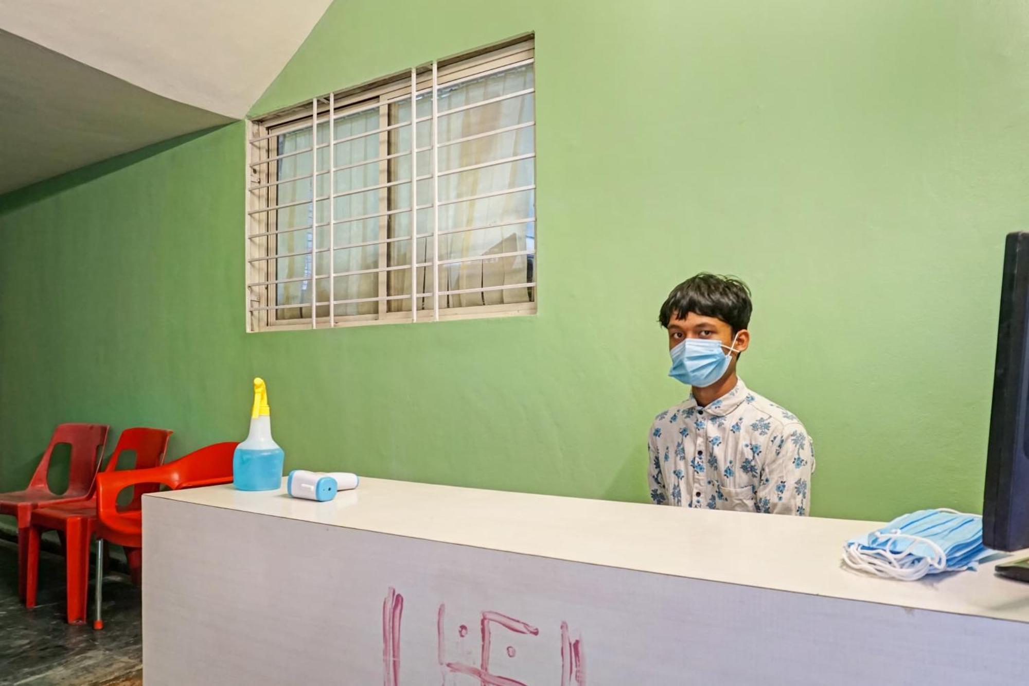 Hotel O 24K Inn Mundhwa Bagian luar foto